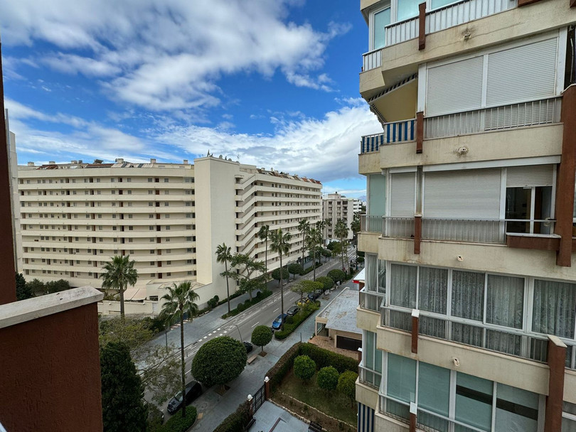 Marbella, Costa del Sol, Málaga, Spain - Apartment - Middle Floor
