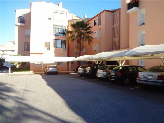 Nueva Andalucía, Costa del Sol, Málaga, Spain - Apartment - Middle Floor