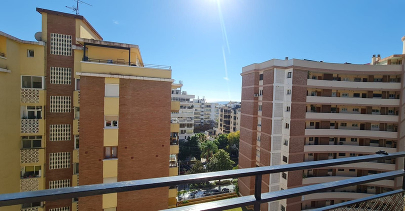 Marbella, Costa del Sol, Málaga, Spain - Apartment - Middle Floor