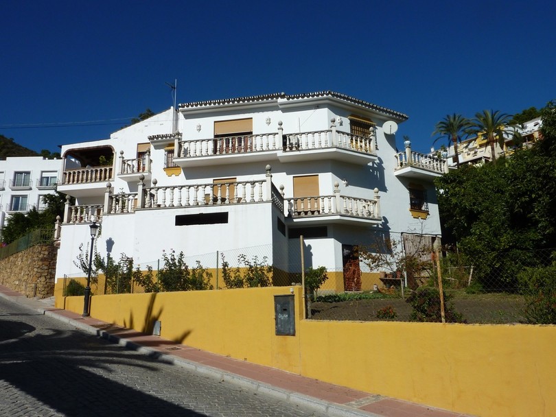 Benahavís, Costa del Sol, Málaga, Spain - Villa - Detached