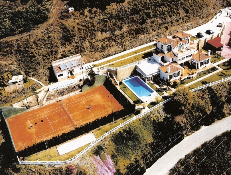 A rare opportunity to purchase one of the most outstanding properties in the Axarquia.