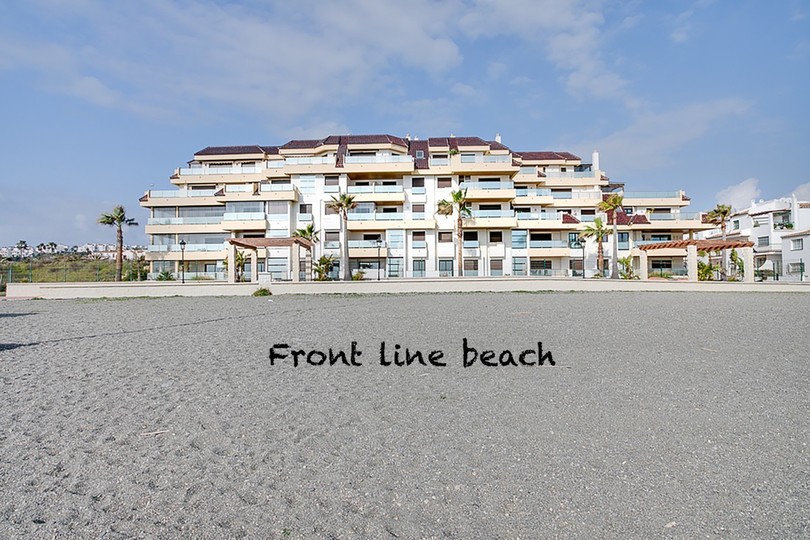 Beautiful ground floor apartment with stunning sea views located in a very modern complex.