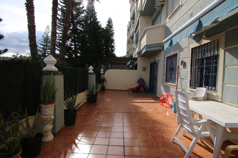 BEAUTIFUL GROUND FLOOR APARTMENT, IT IS VERY CLOSE TO  THE TOWN AND SUPERMARKETS, RESTRAUNTES.