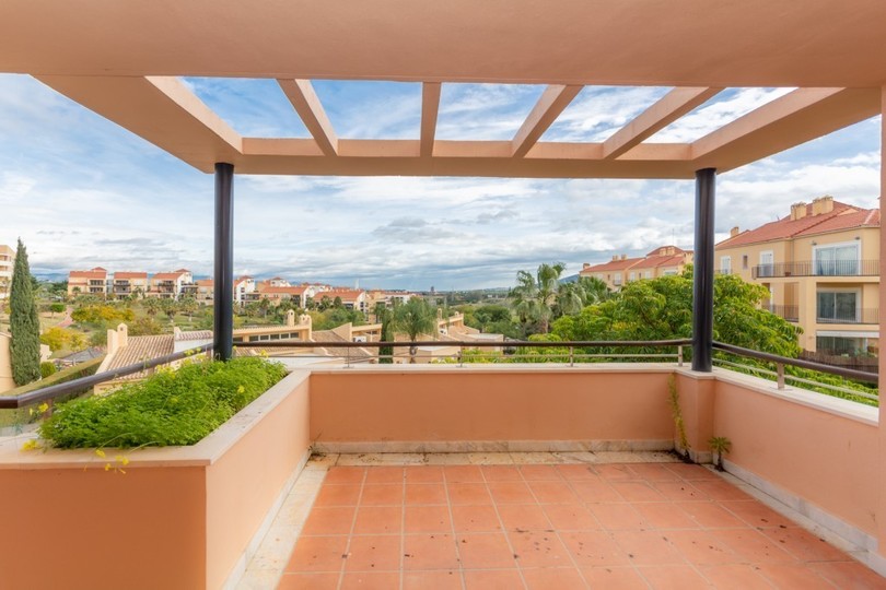 Spectacular brand new apartment in a luxury urbanization "Sol Andalusi" in Alhaurín De la Torre.
