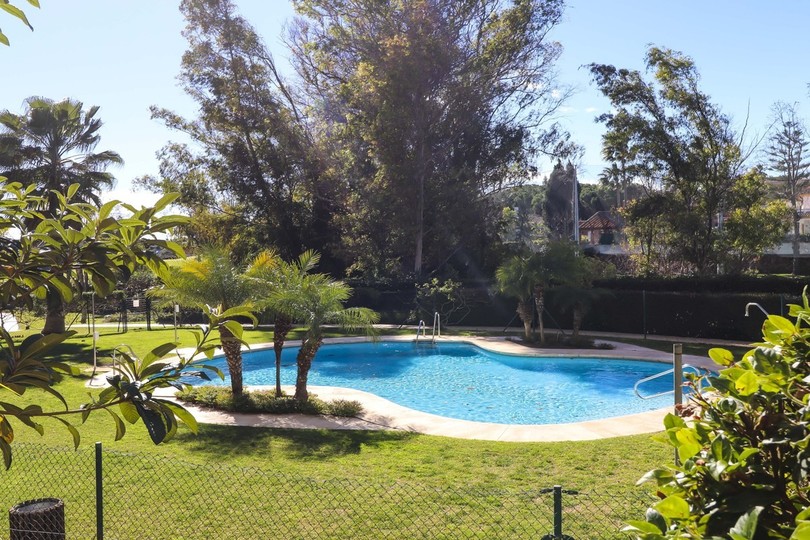 For sale nice apartment situated in Urb.