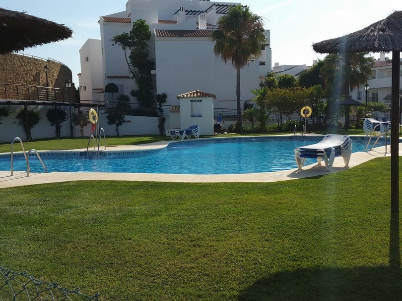 Middle Floor Apartment, La Duquesa, Costa del Sol.