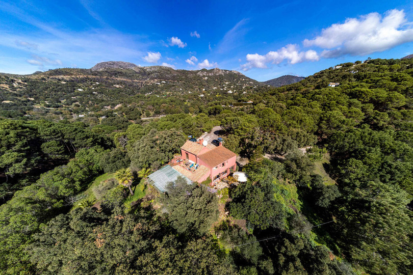 CHARMING ANDALUCIAN RUSTIC STYLE FINCA ON A 11.200m2 PLOT.