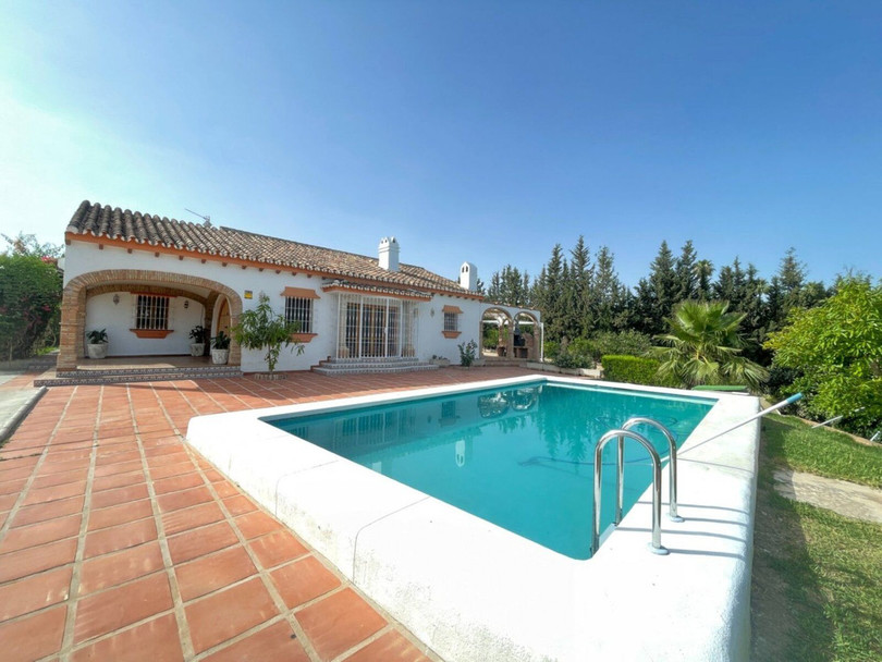 Alhaurín de la Torre, Costa del Sol, Málaga, Spain - Villa - Detached