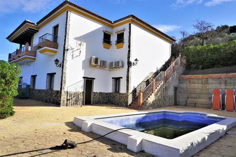 Sayalonga, Costa del Sol East, Málaga, Spain - Villa - Detached