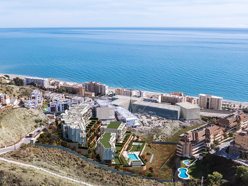 Beautiful apartments with excellent location and seaviews, El Higueron, Fuengirola, Costa del Sol!
