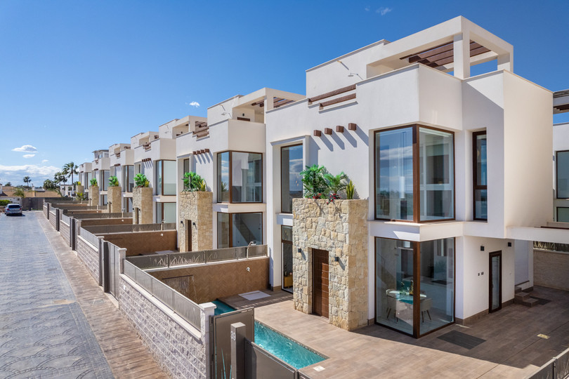 Magnificent villas with pools in Ciudad Quesada on the Costa Blanca!